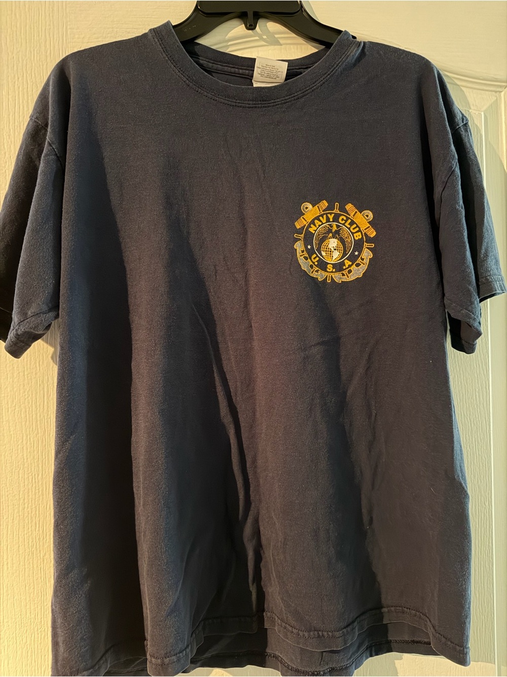 Navy Club graphic tee